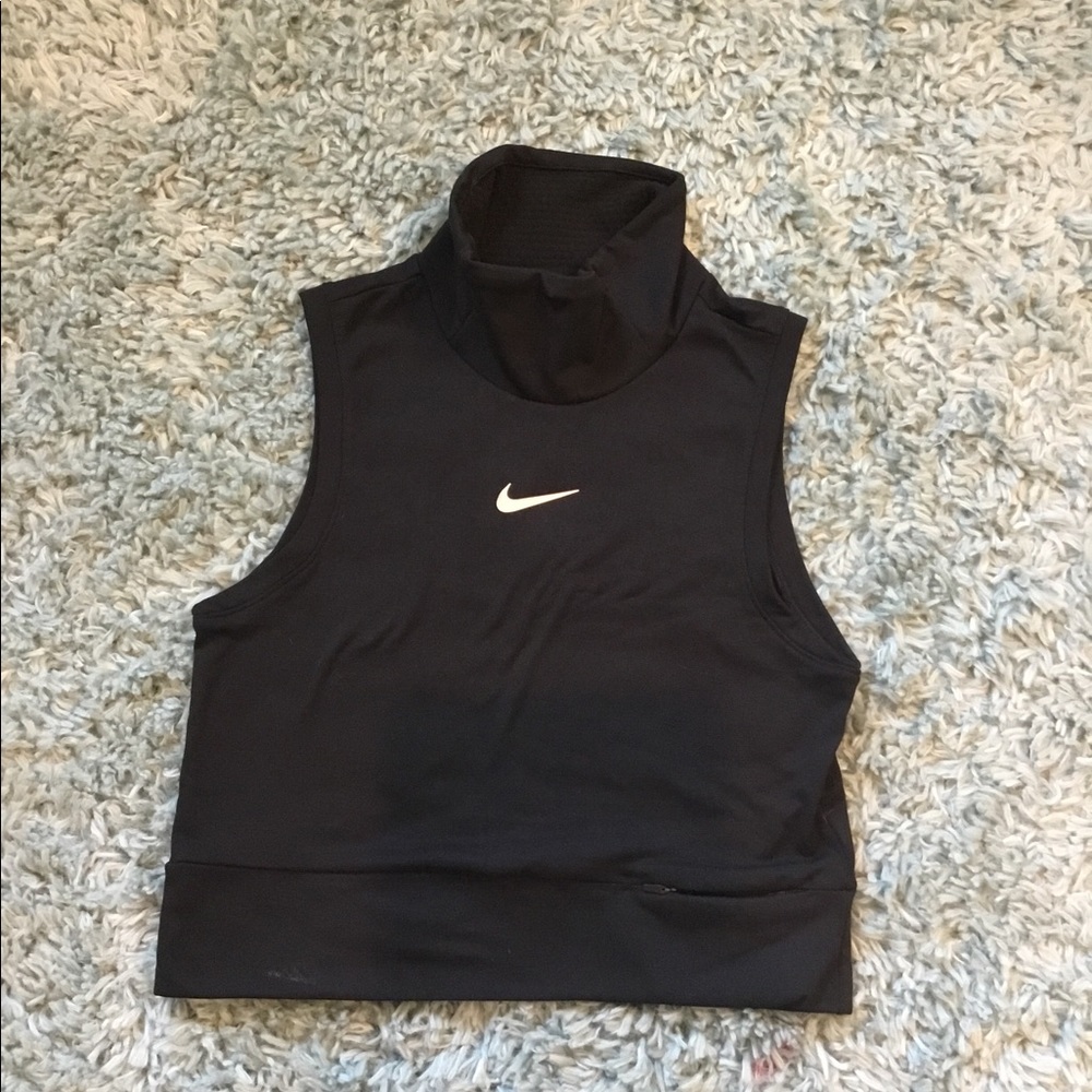 Nike crop sports top